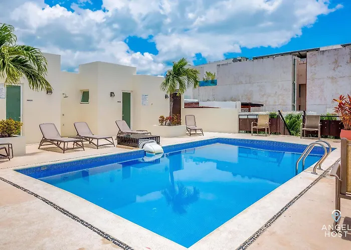 Casa de férias New Tropical Vibe With Roof Pool 3 Blks
