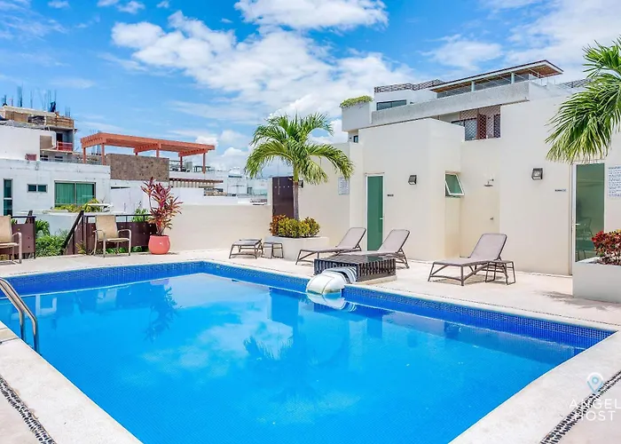 Casa de férias New Tropical Vibe With Roof Pool 3 Blks Playa del Carmen